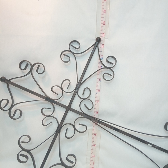 𝅺18" rustic metal cross - Picture 6 of 6